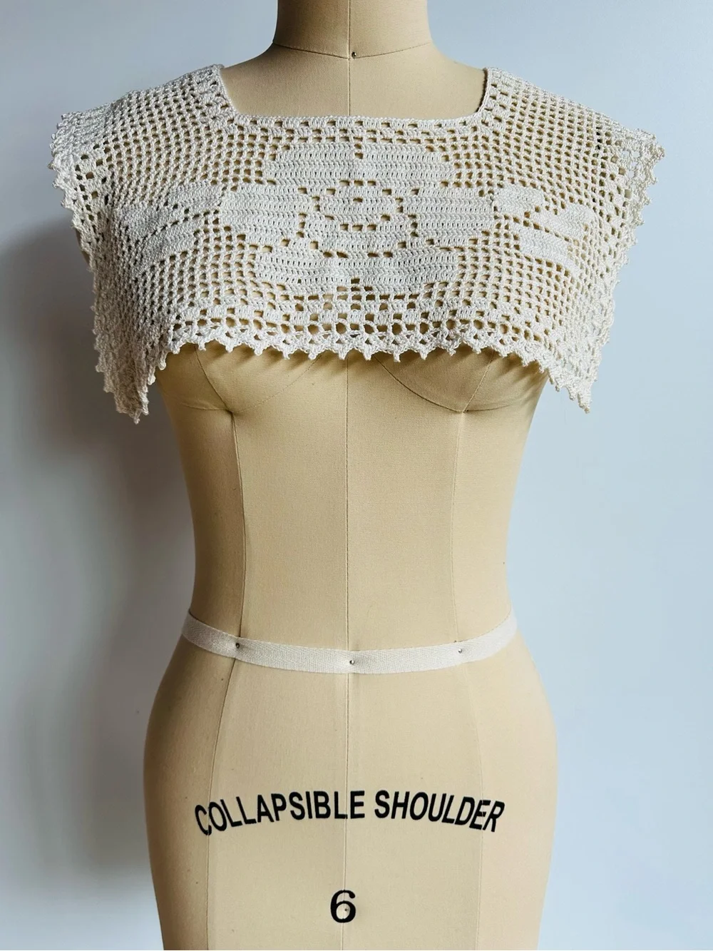 Vintage Handmade Crochet Filet Lace Capelet Shawl Floral Motif Cottagecore Boho
